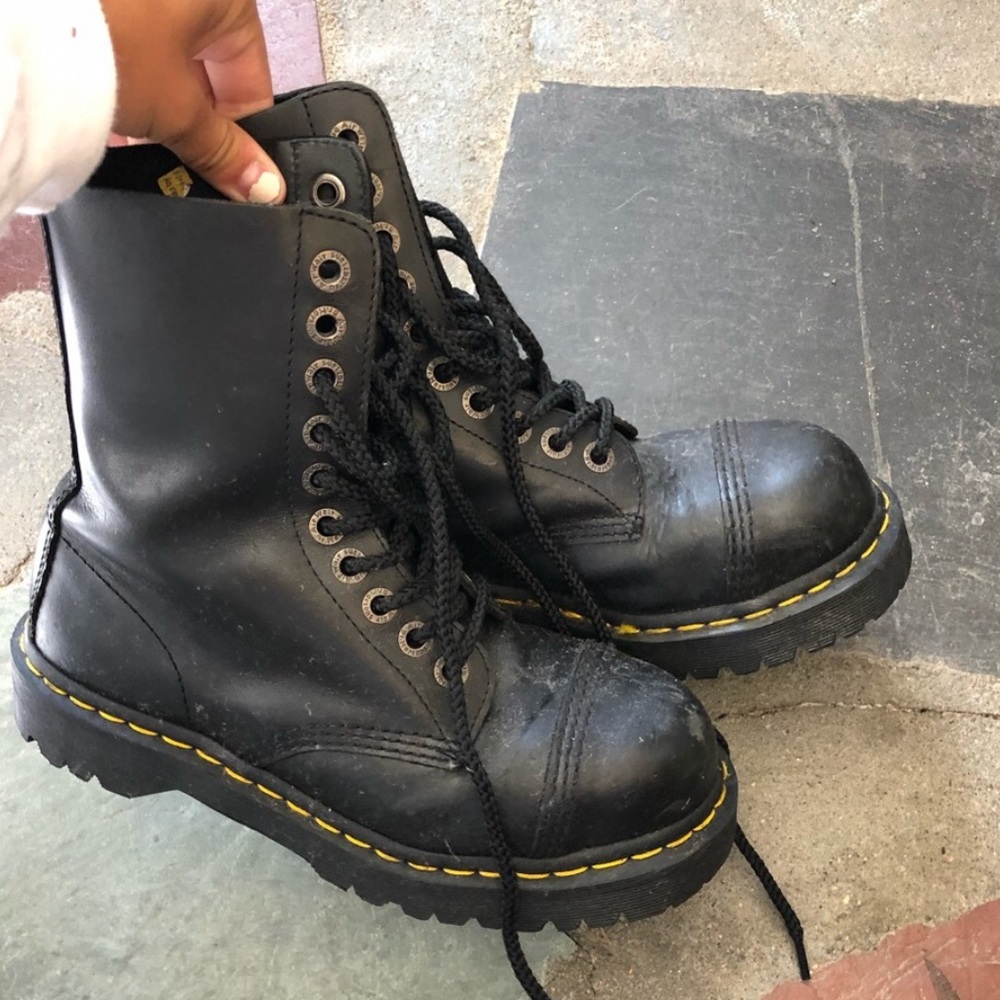 Docs - Picture 2 of 2